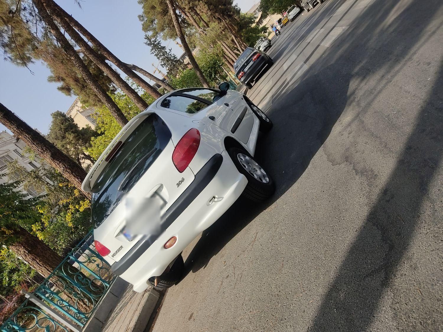 پژو 206 تیپ 2 - 1390