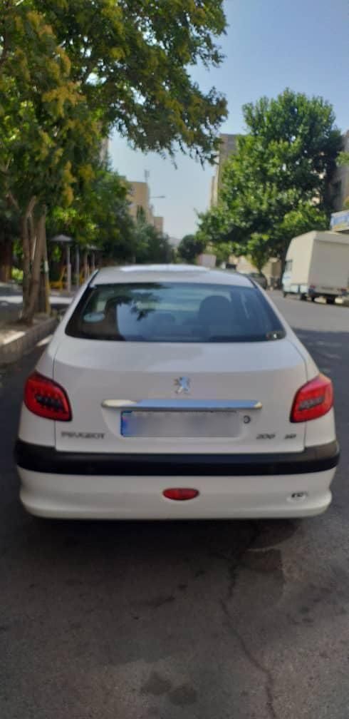 پژو ۲۰۶ صندوق دار v8 - 1397