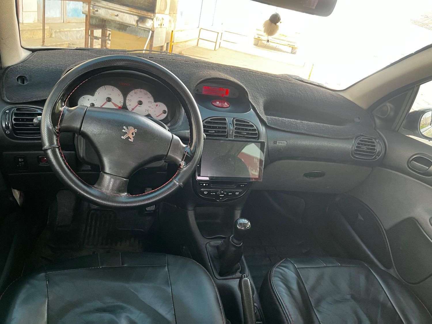 پژو ۲۰۶ صندوق دار v8 - 1395