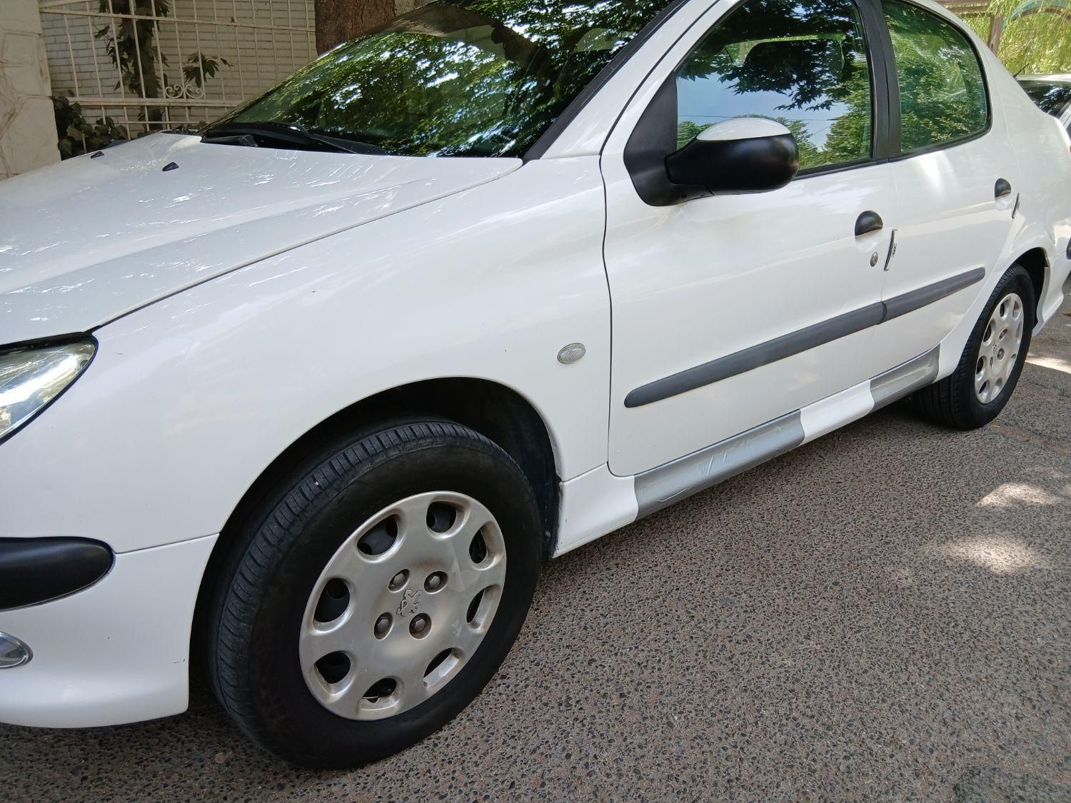 پژو ۲۰۶ صندوق دار v8 - 1390
