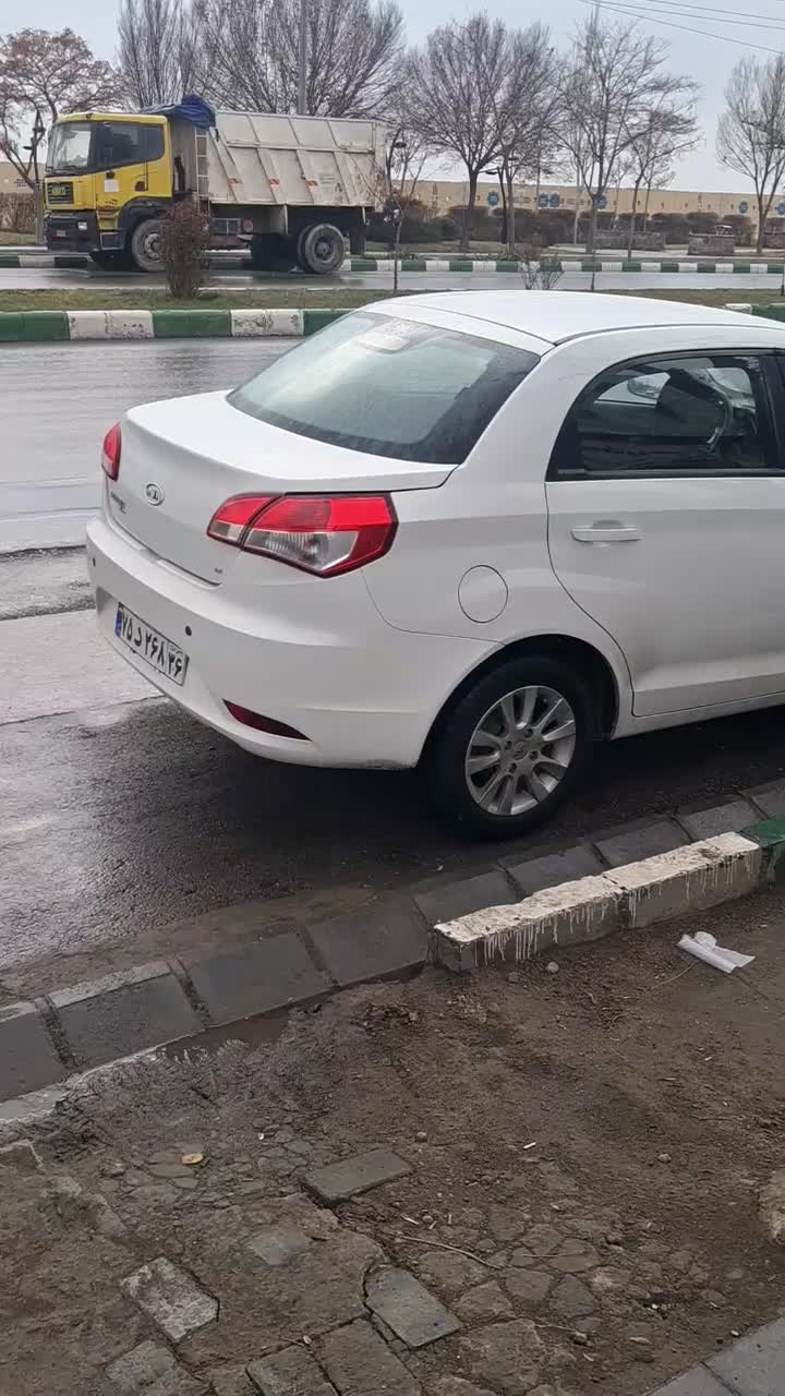 ام وی ام 315 صندوقدار اسپرت دنده‌ای - 1395