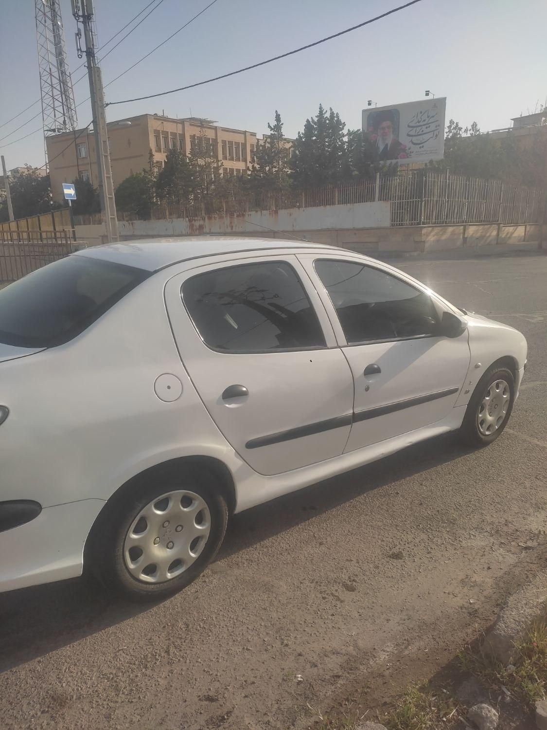 پژو ۲۰۶ صندوق دار v2 - 1390