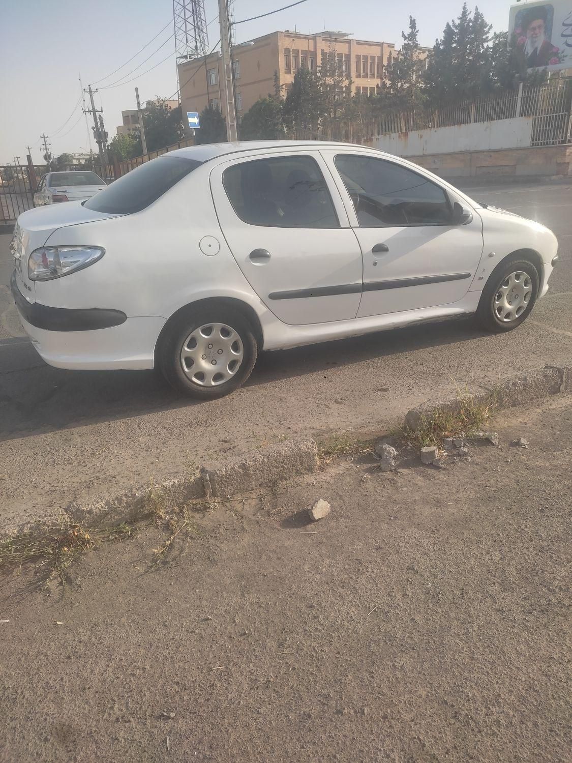 پژو ۲۰۶ صندوق دار v2 - 1390