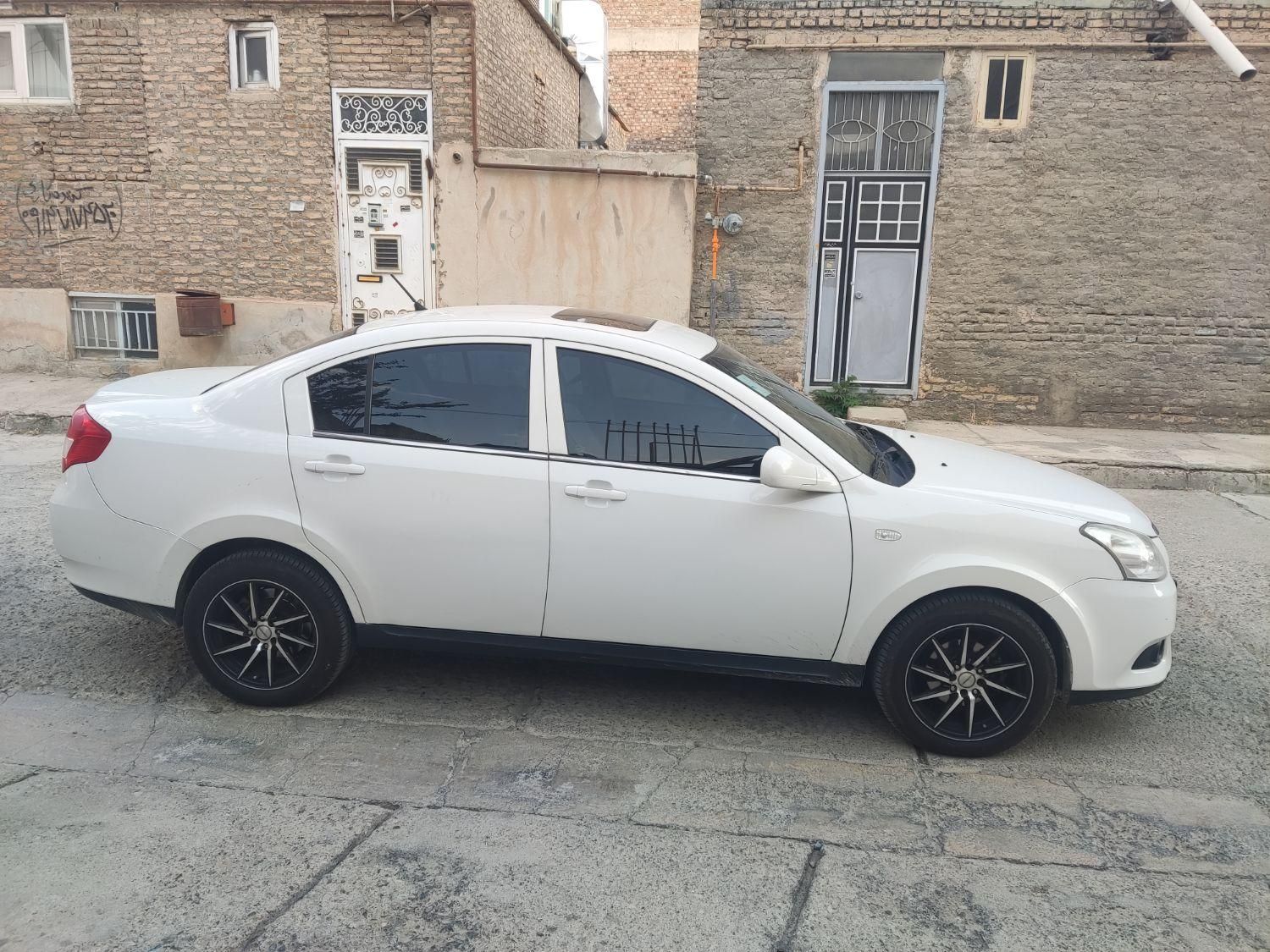 ام وی ام 550 اتوماتیک - 1395