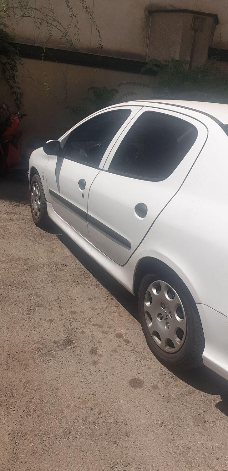 پژو ۲۰۶ صندوق دار v8 - 1394