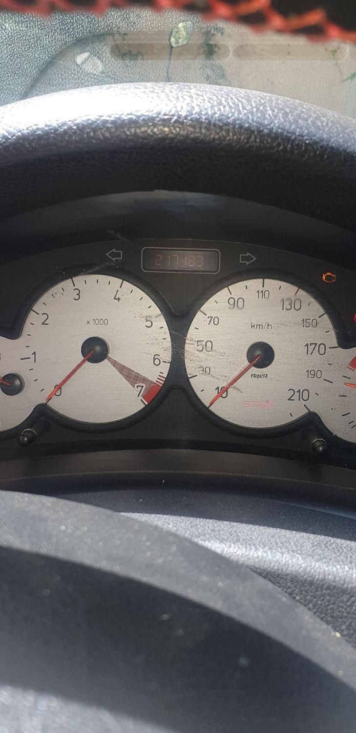 پژو ۲۰۶ صندوق دار v8 - 1394