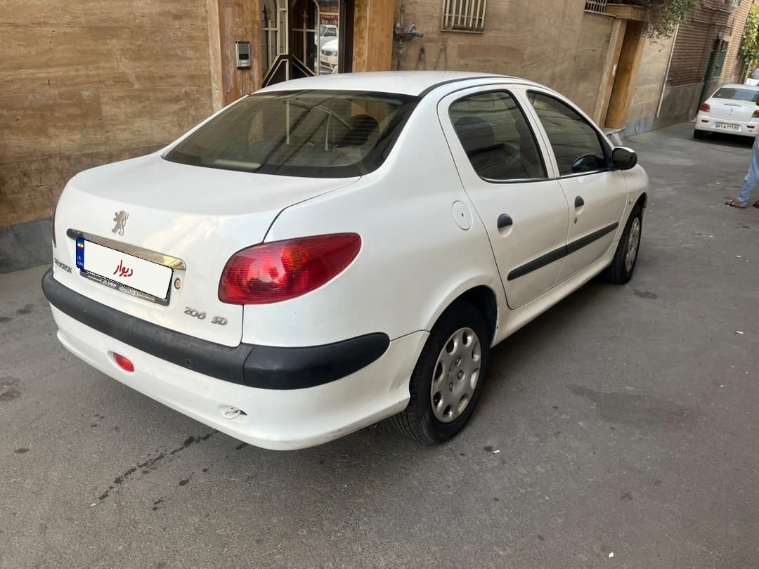 پژو ۲۰۶ صندوق دار v8 - 1394
