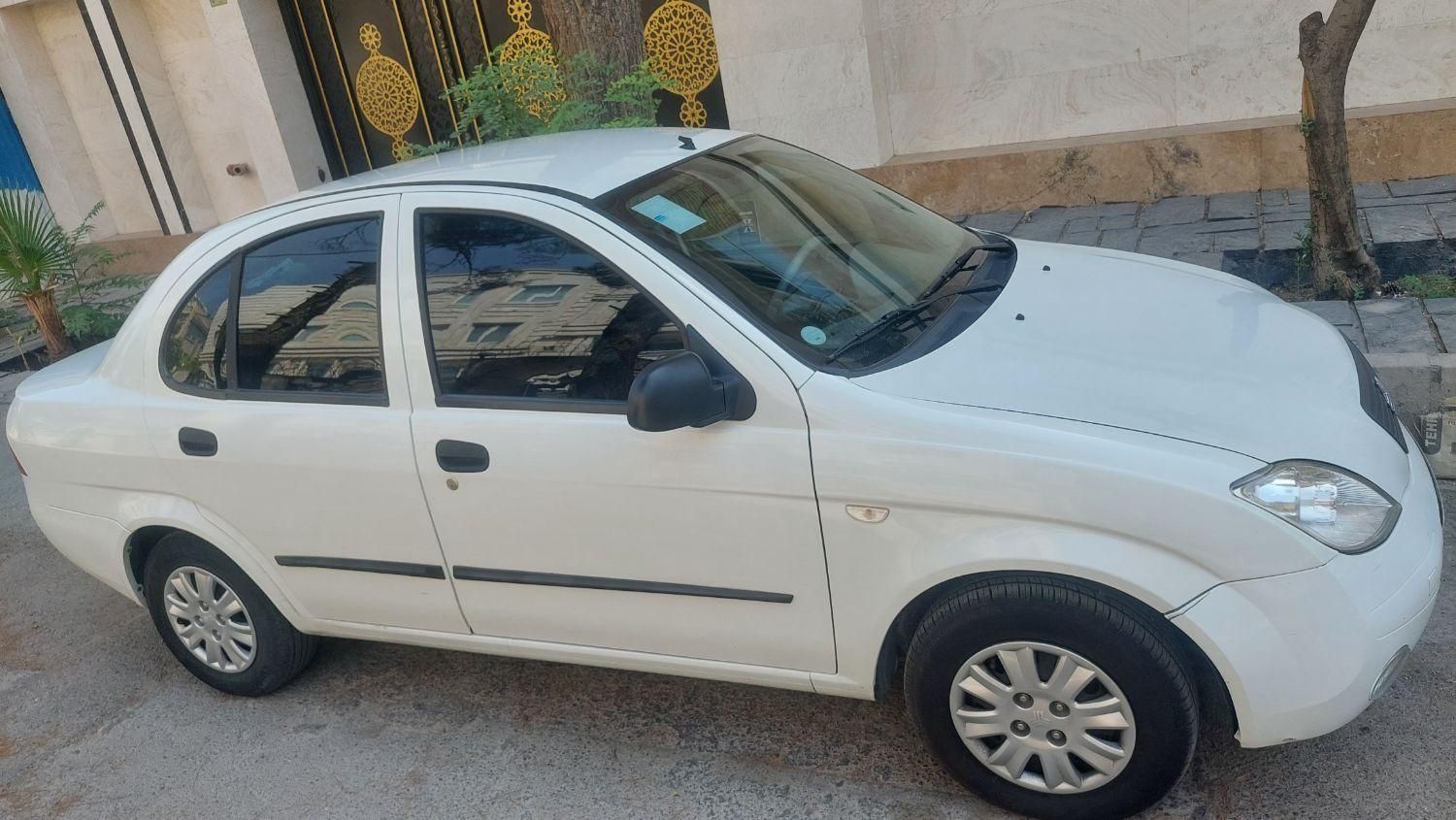 تیبا صندوق دار SX - 1400