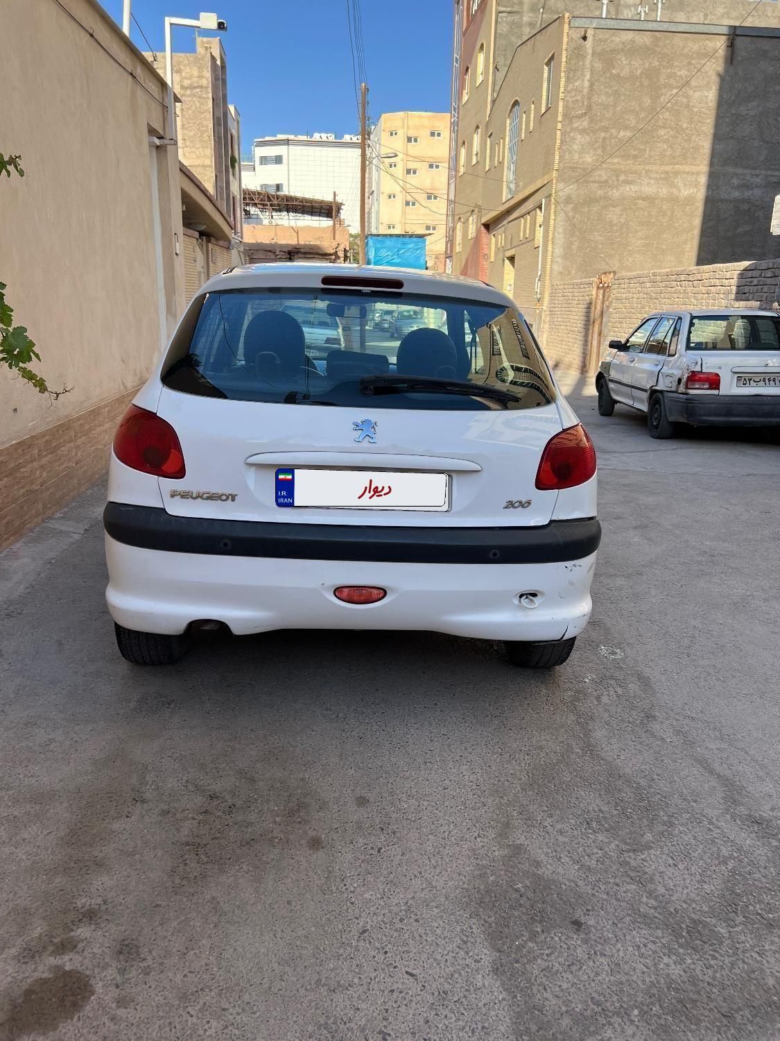 پژو 206 تیپ 3 - 1396