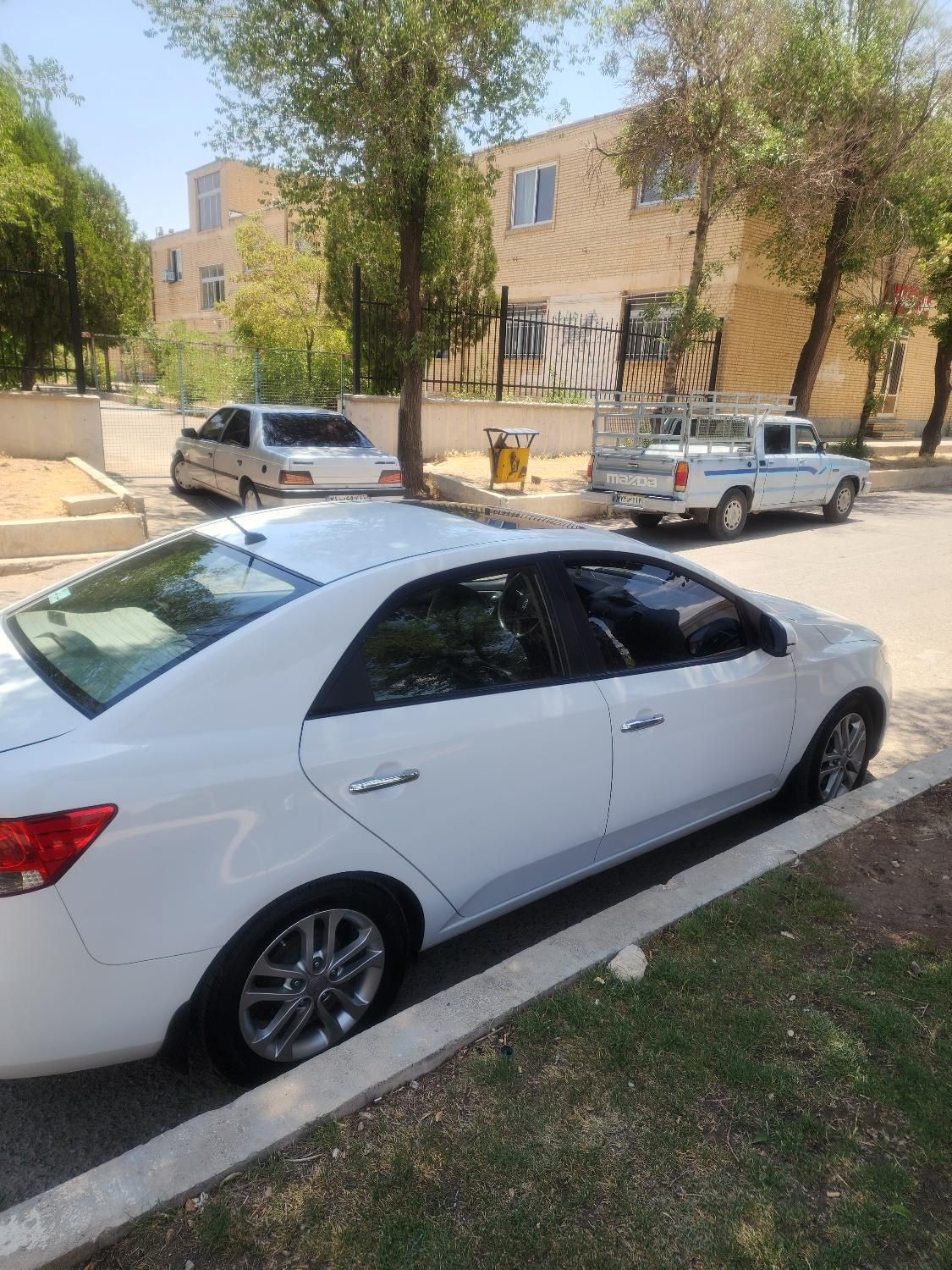 خودرو کیا، سراتو مونتاژ آگهی ann_19424585