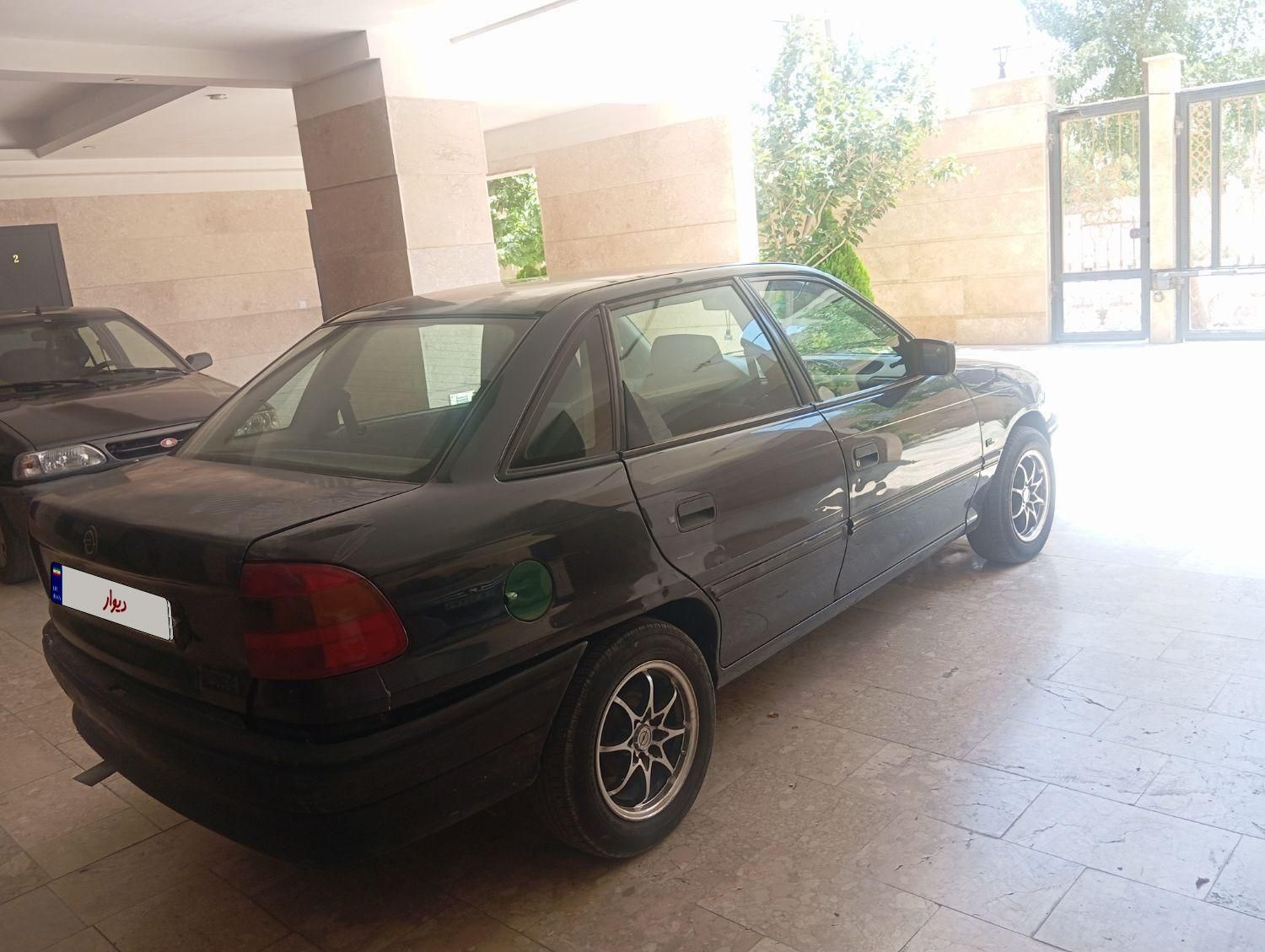 اپل آسترا 1400 شرکتی J - 1996