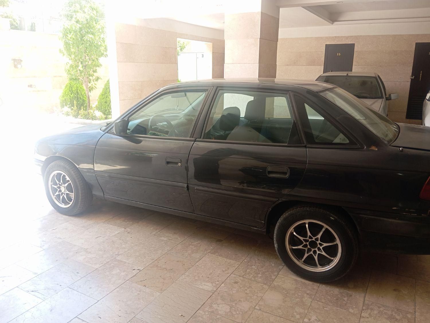 اپل آسترا 1400 شرکتی J - 1996