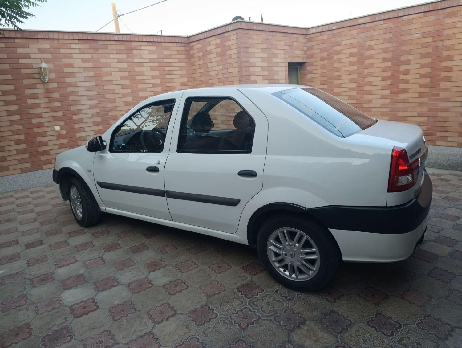 خودرو رنو، پارس تندر آگهی ann_19425189