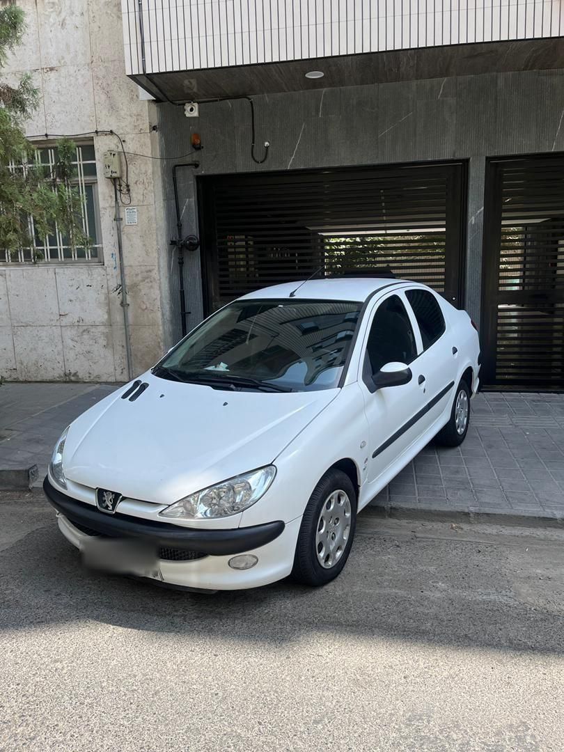 پژو ۲۰۶ صندوق دار v8 - 1396