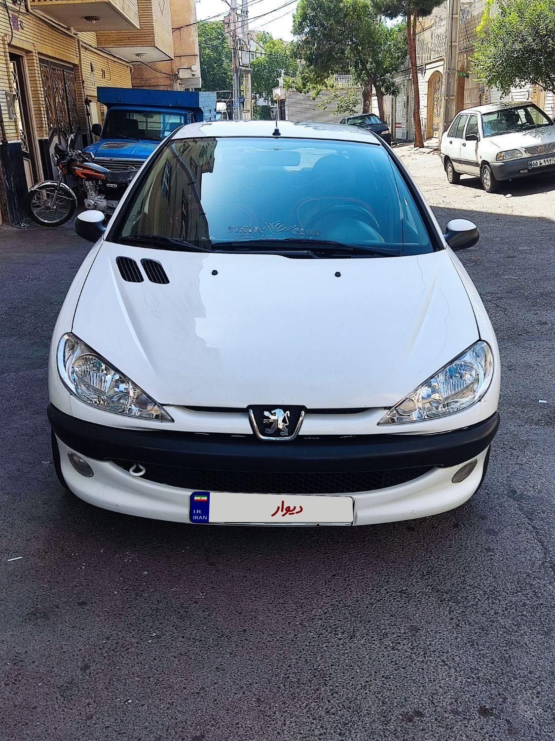 پژو ۲۰۶ صندوق دار v8 - 1395