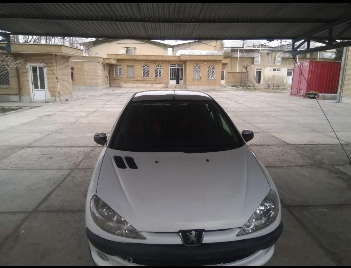 پژو ۲۰۶ صندوق دار v8 - 1392