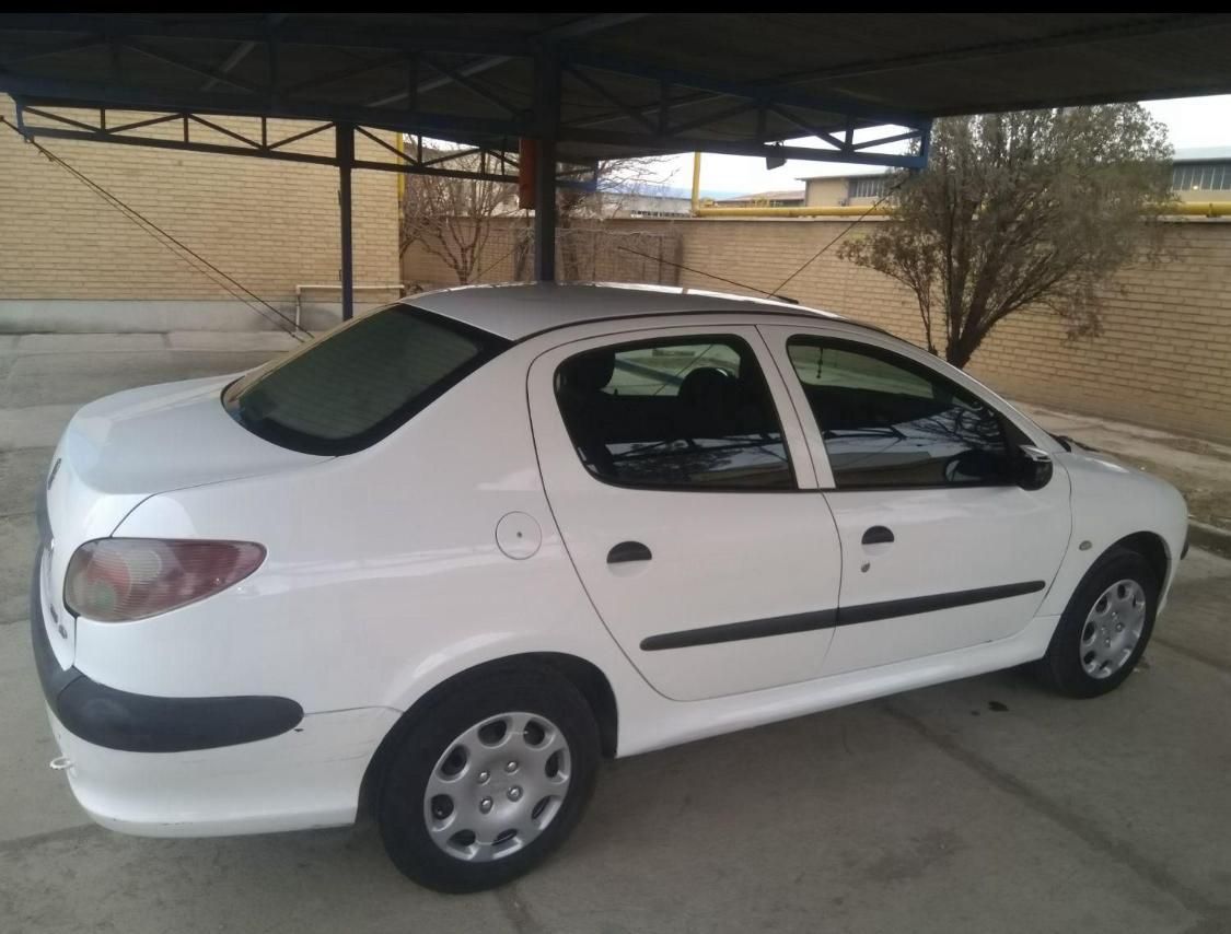پژو ۲۰۶ صندوق دار v8 - 1392
