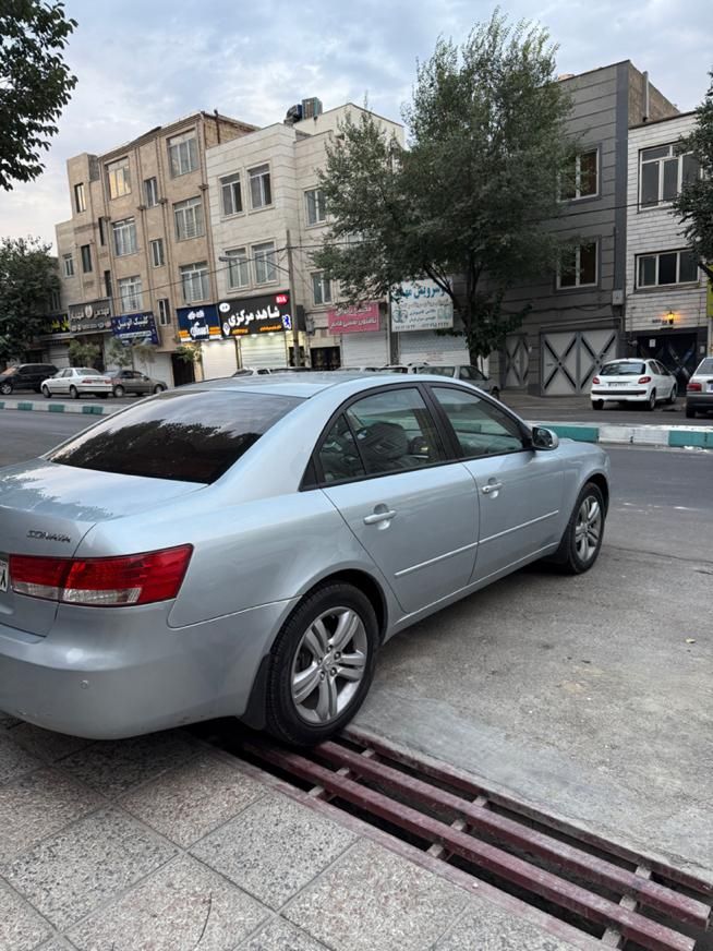 هیوندای سوناتا دنده‌ای NF 2400 - 2006