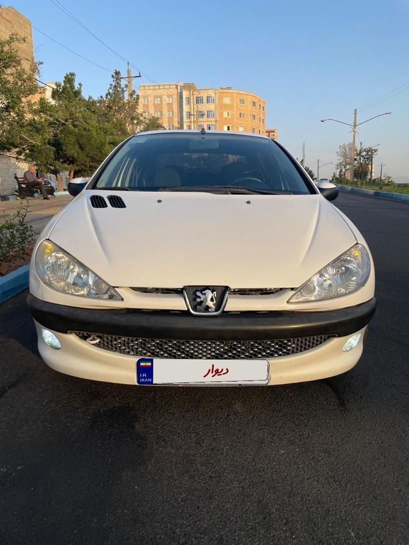 پژو ۲۰۶ صندوق دار v8 - 1393