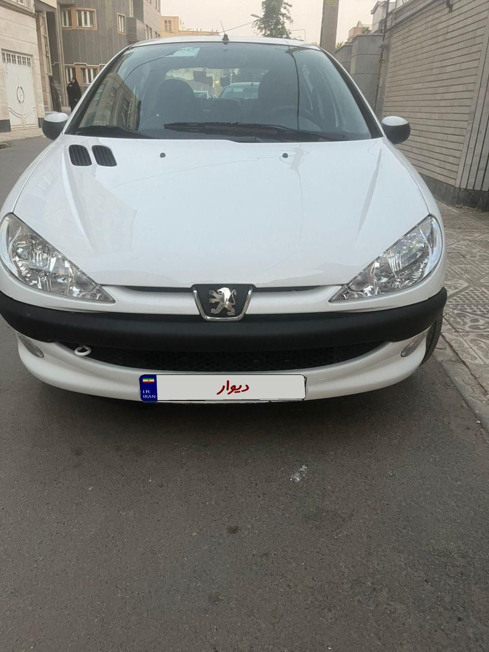 پژو ۲۰۶ صندوق دار v8 - 1396