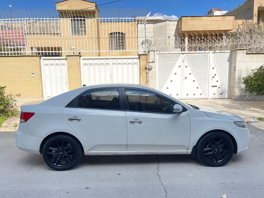کیا سراتو 2.0 لیتر اتوماتیک GT لاین - 2010