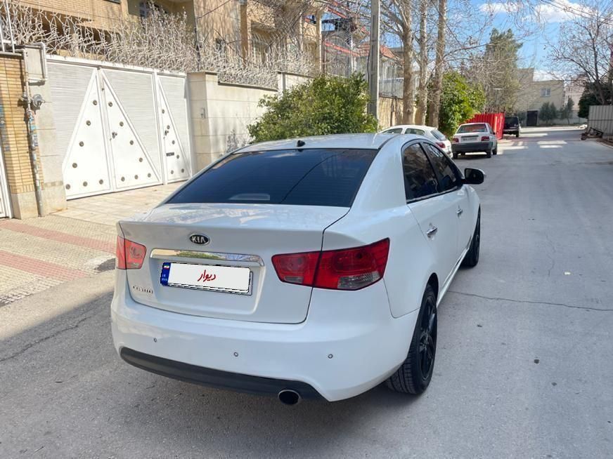 کیا سراتو 2.0 لیتر اتوماتیک GT لاین - 2010