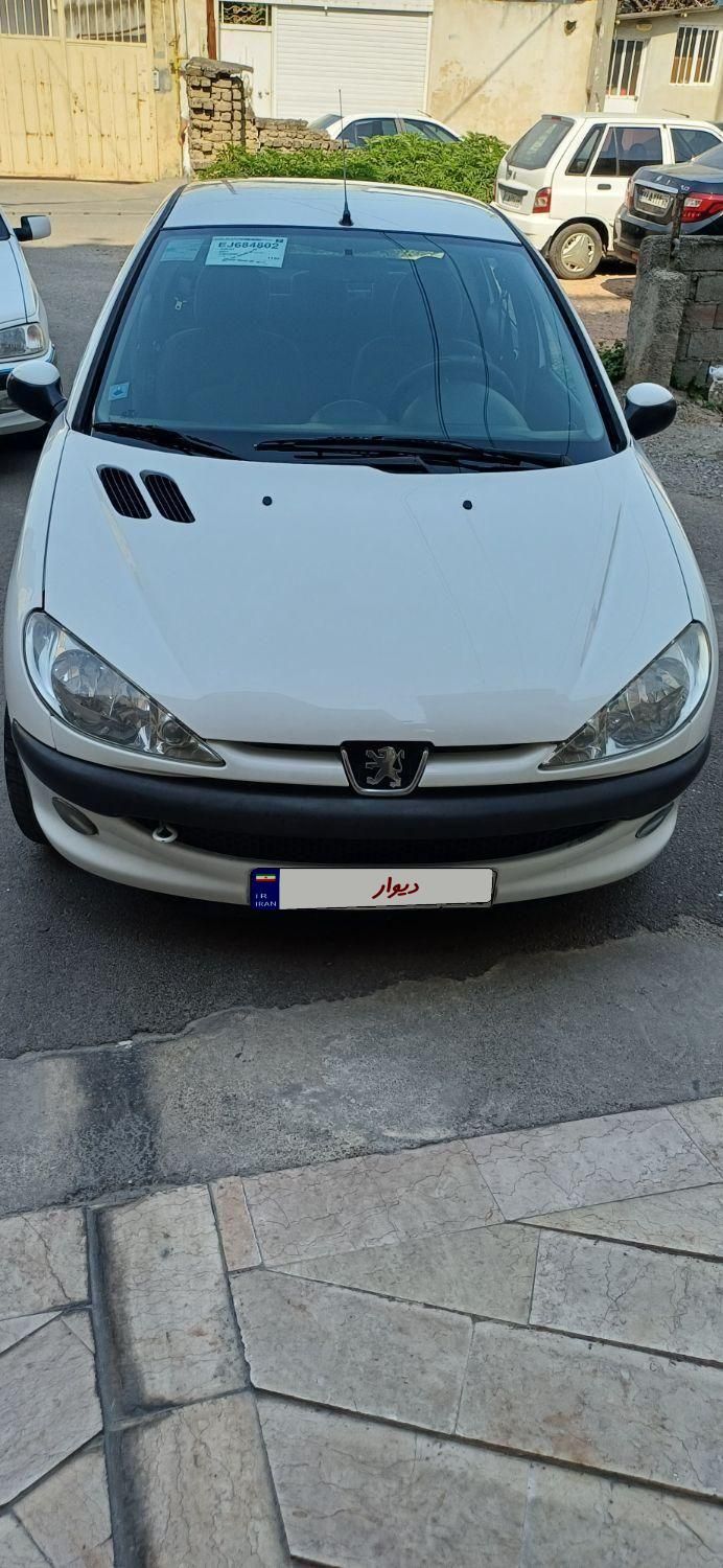 پژو ۲۰۶ صندوق دار v8 - 1393