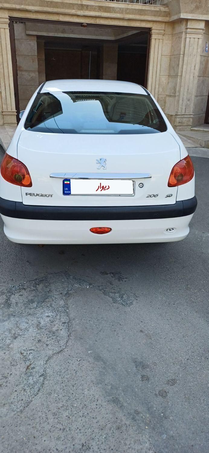 پژو ۲۰۶ صندوق دار v8 - 1393