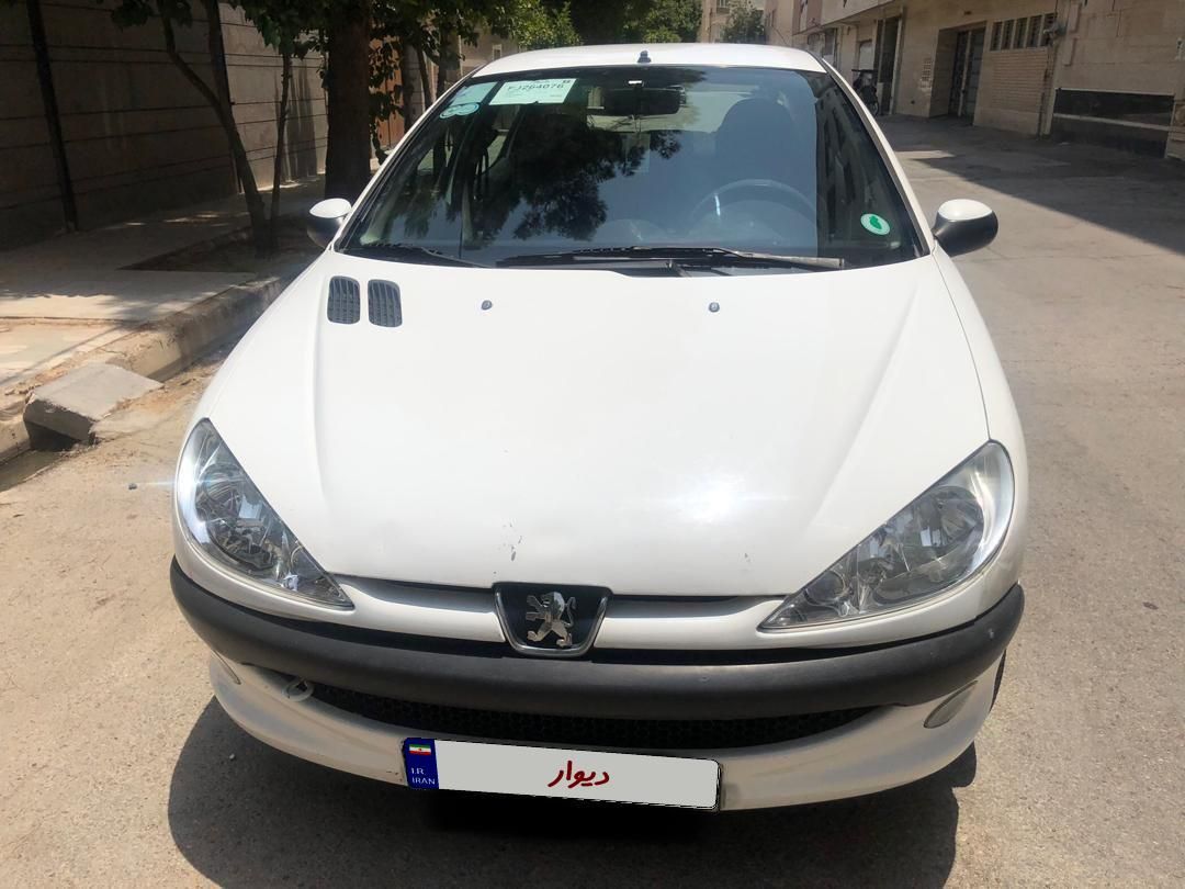 پژو ۲۰۶ صندوق دار v8 - 1394
