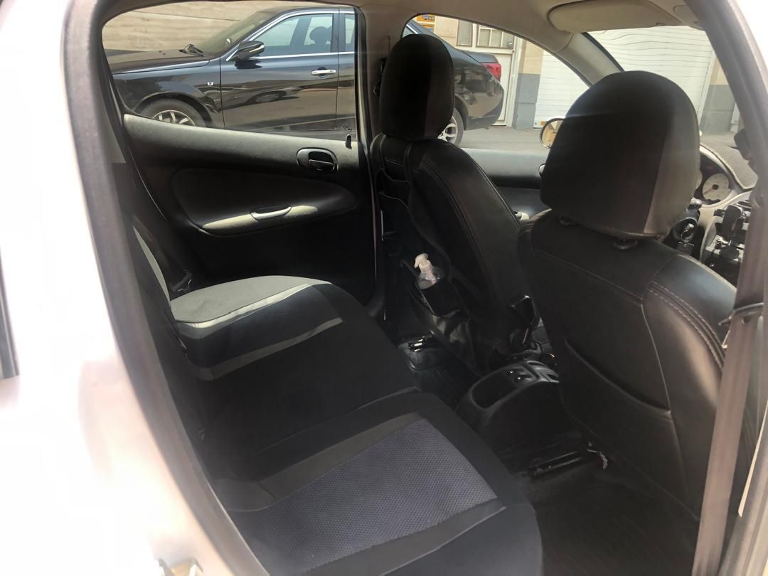 پژو ۲۰۶ صندوق دار v8 - 1394