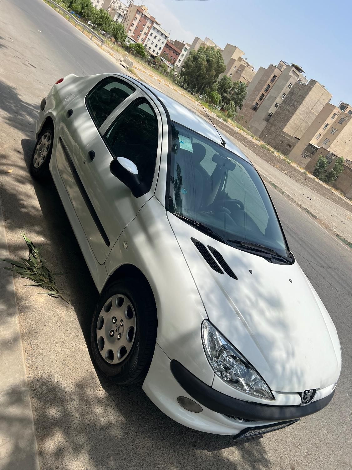 پژو ۲۰۶ صندوق دار v8 - 1395