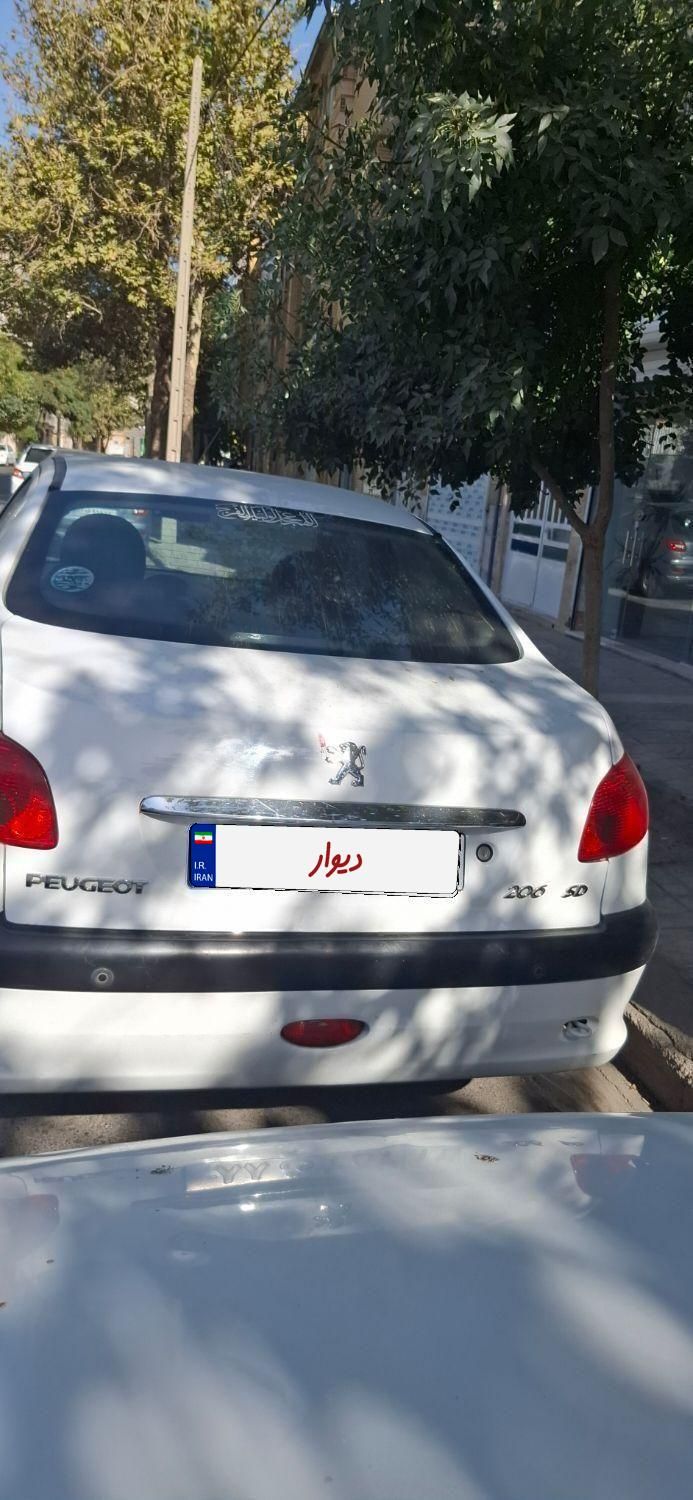 پژو ۲۰۶ صندوق دار v8 - 1397
