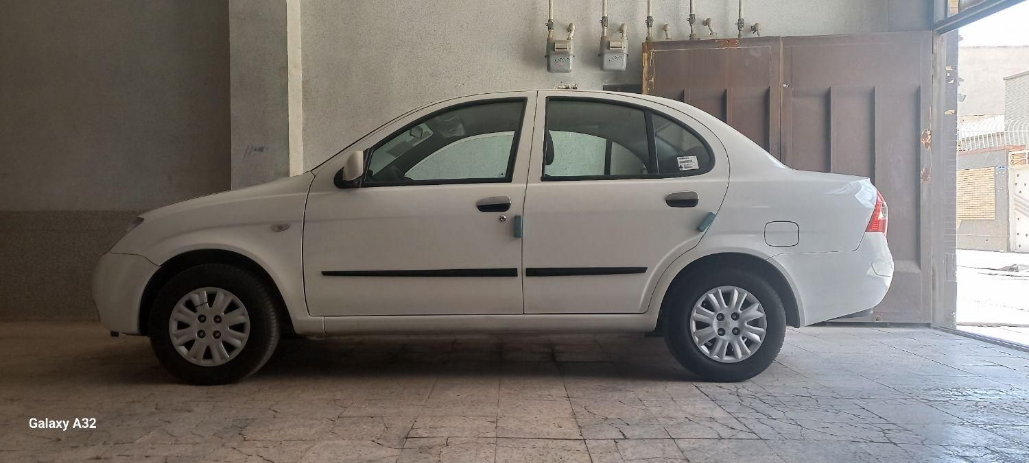 تیبا صندوق دار SX - 1401