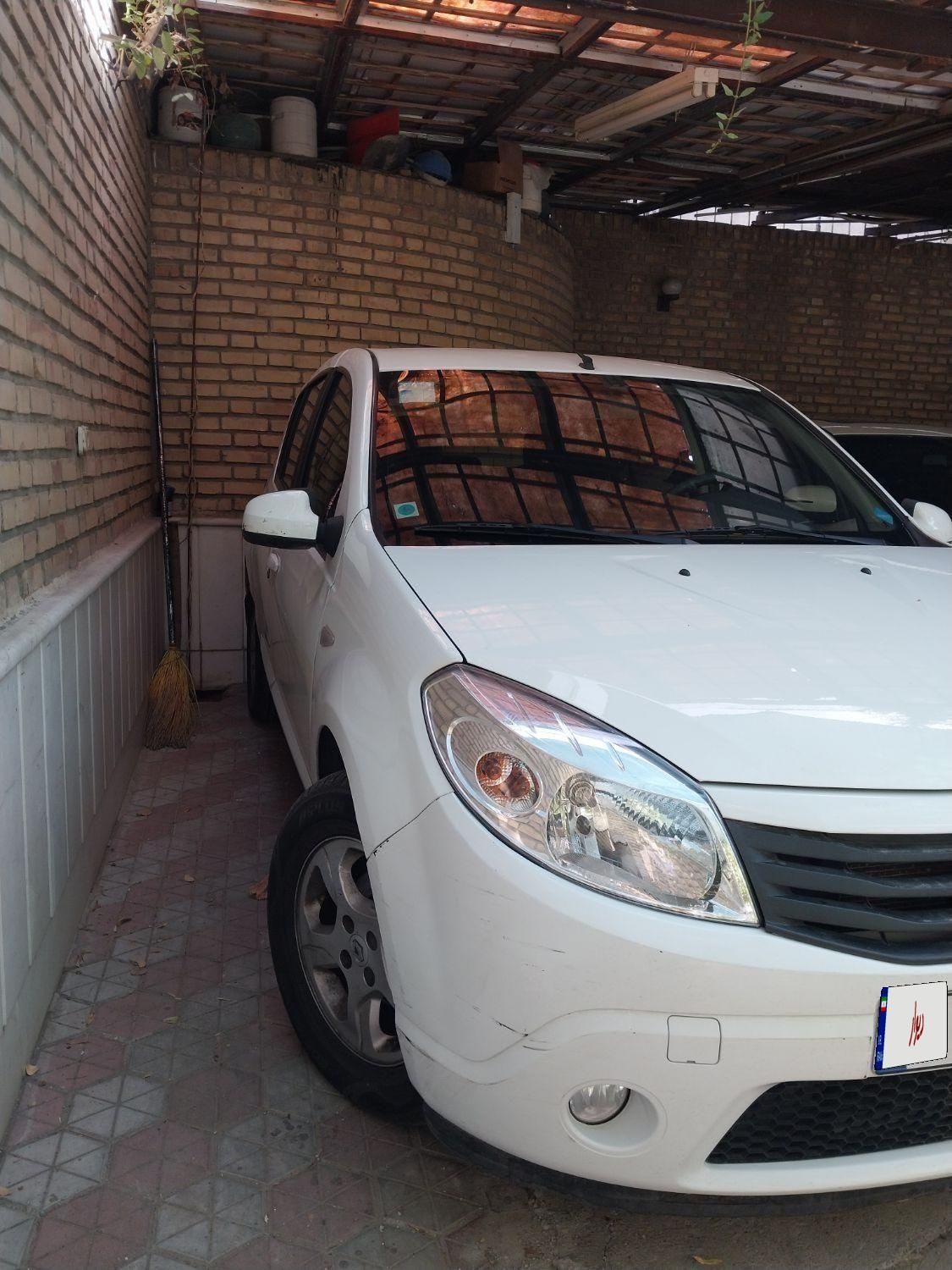 خودرو رنو، ساندرو آگهی ann_19426377