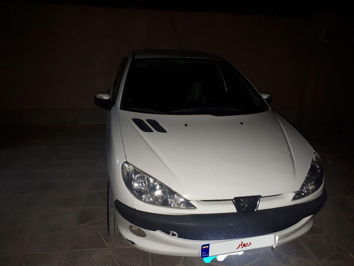 پژو ۲۰۶ صندوق دار v8 - 1396
