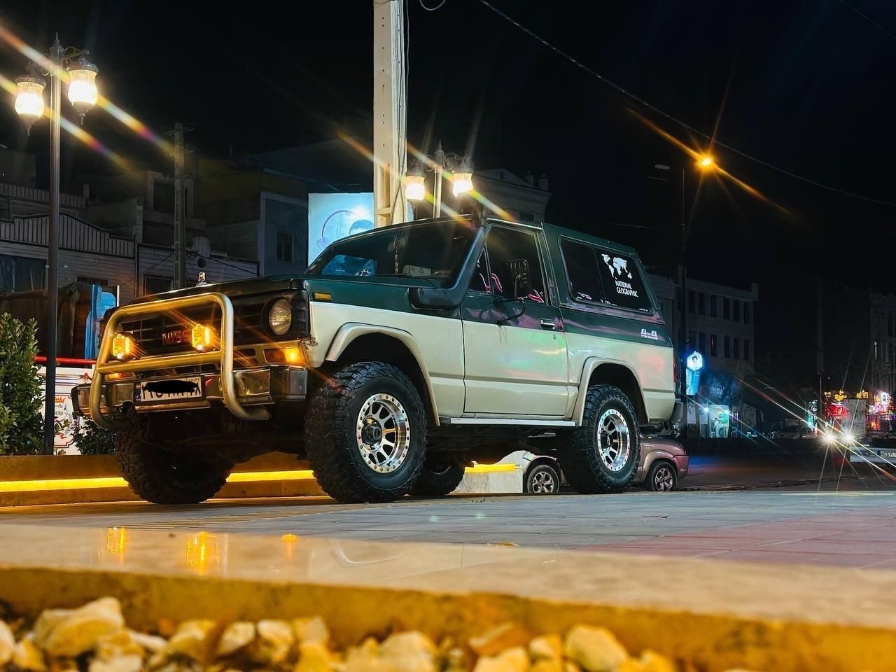 نیسان پاترول دو درب دنده‌ای - 1998