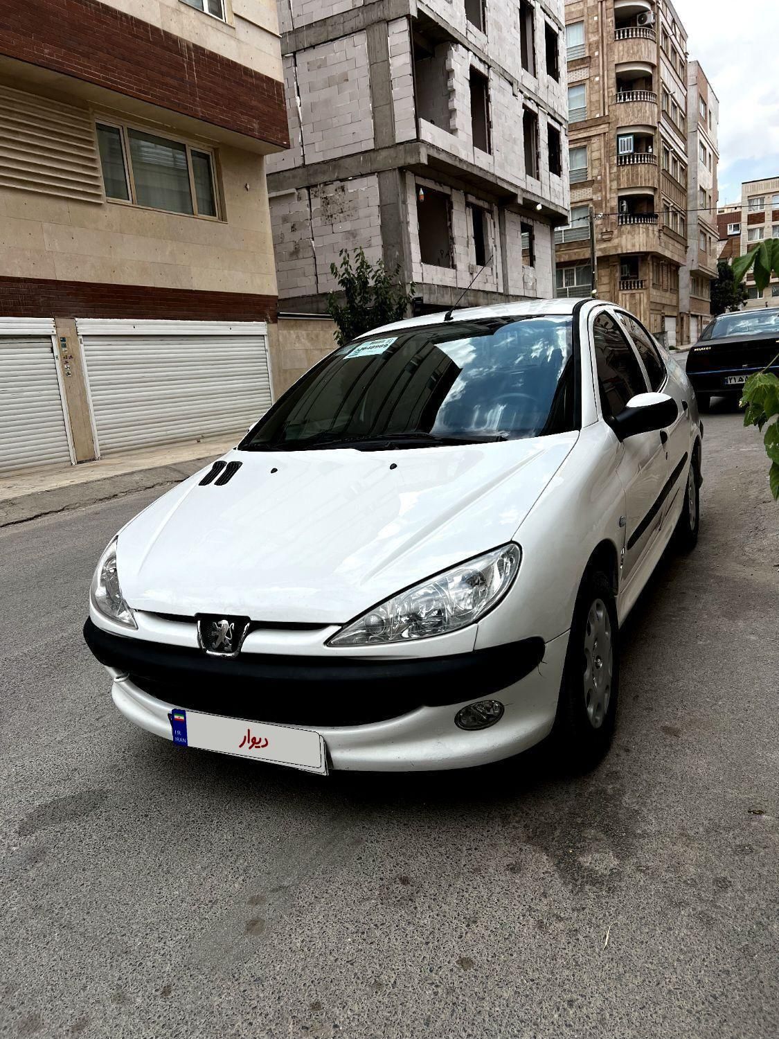 پژو ۲۰۶ صندوق دار v8 - 1393