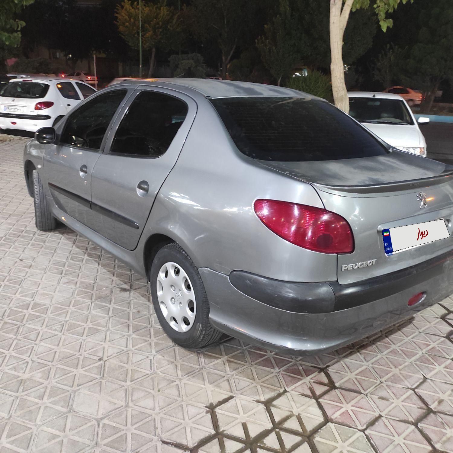 پژو ۲۰۶ صندوق دار v20 - 1389