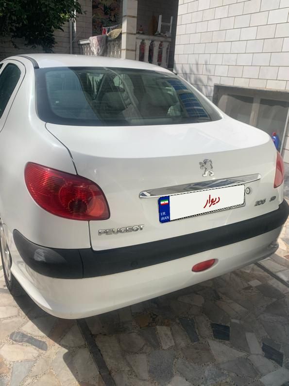 پژو ۲۰۶ صندوق دار v8 - 1395
