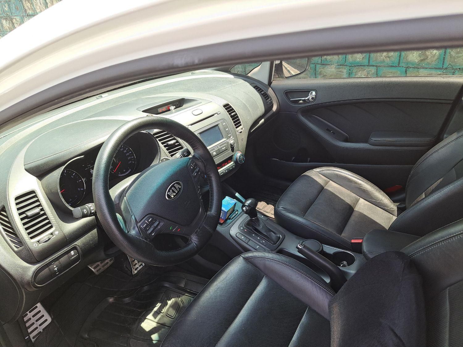 کیا سراتو 2.0 لیتر اتوماتیک GT لاین - 2015