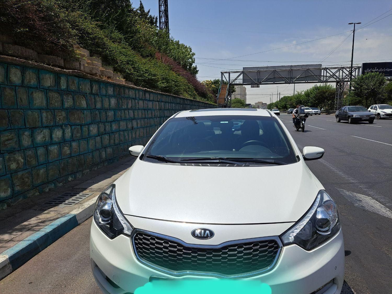 کیا سراتو 2.0 لیتر اتوماتیک GT لاین - 2015