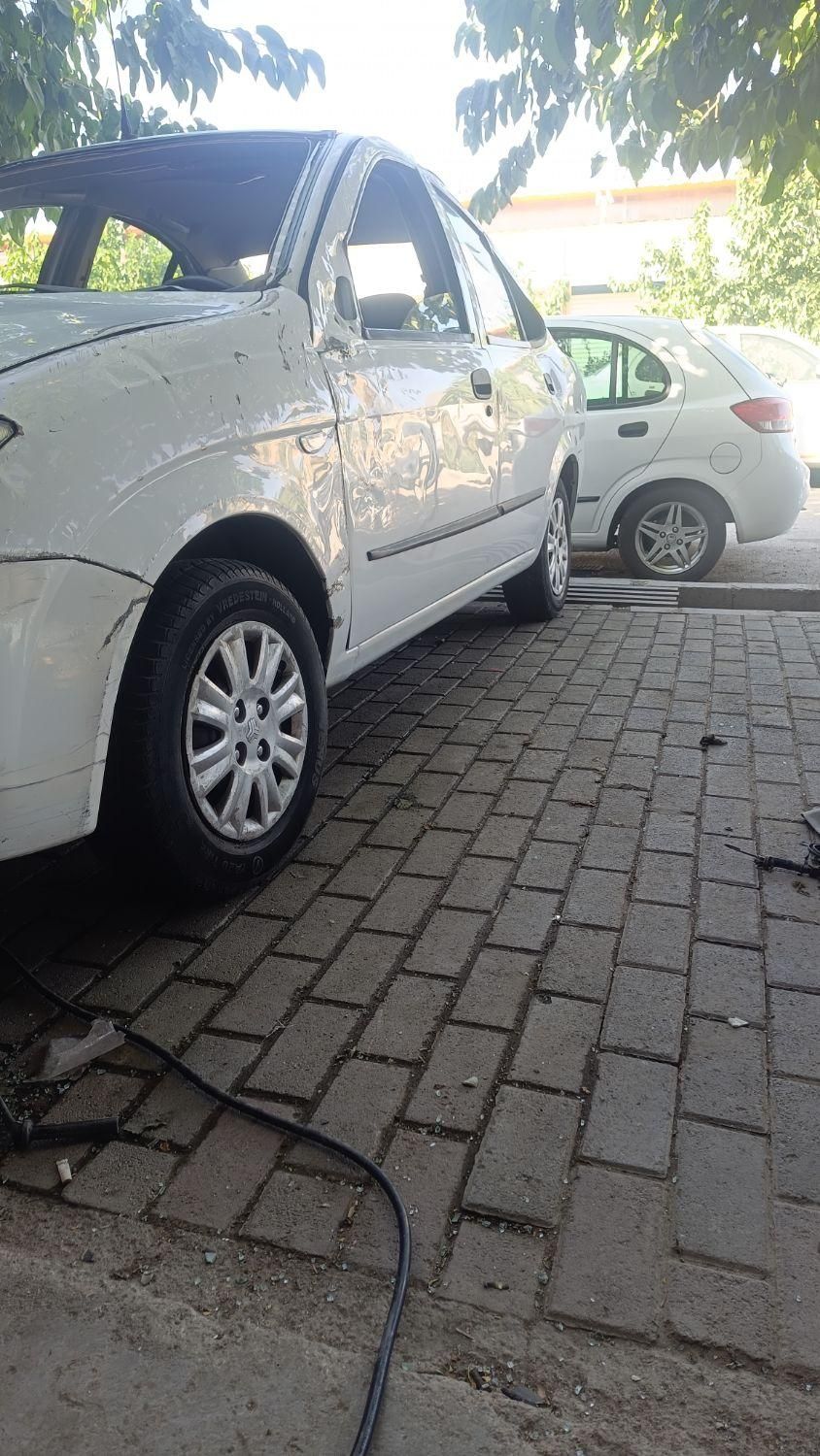 تیبا صندوق دار EX - 1395