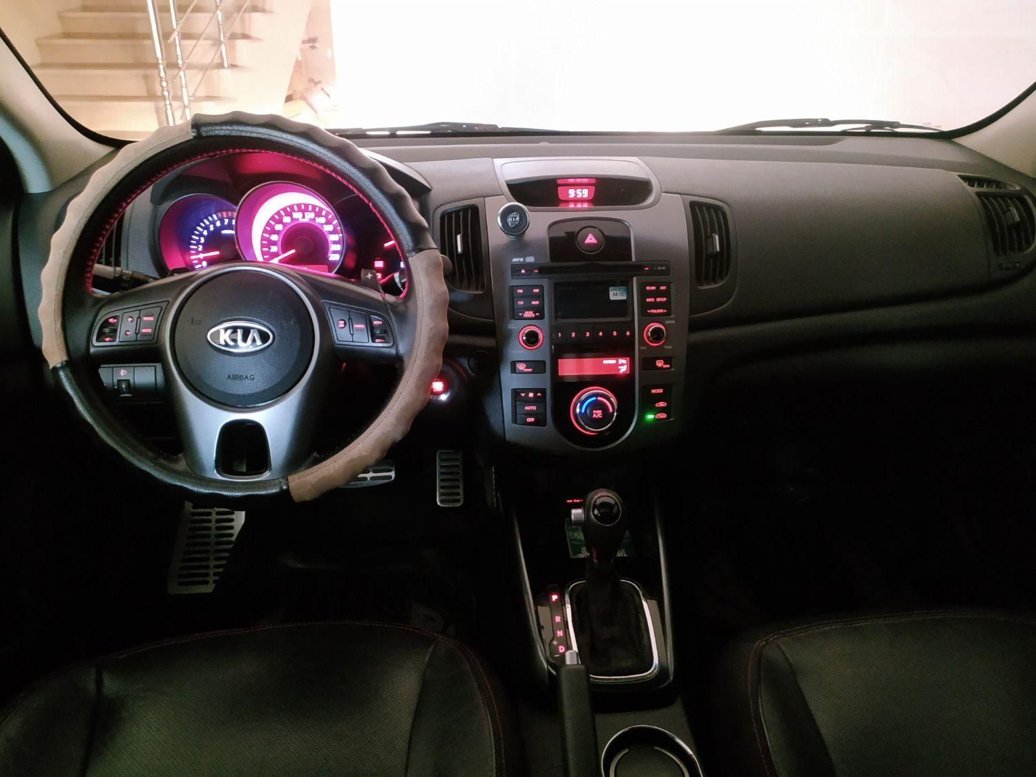 کیا سراتو 2.0 لیتر اتوماتیک GT لاین - 2011