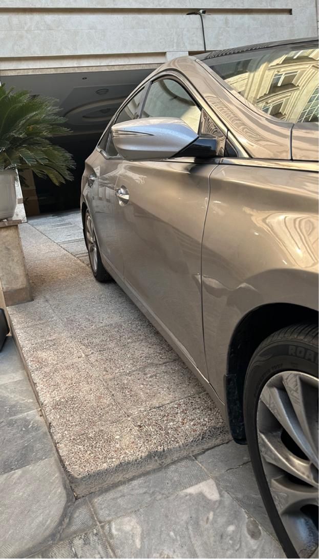 هیوندای آزرا (گرنجور) 3300cc - 2013