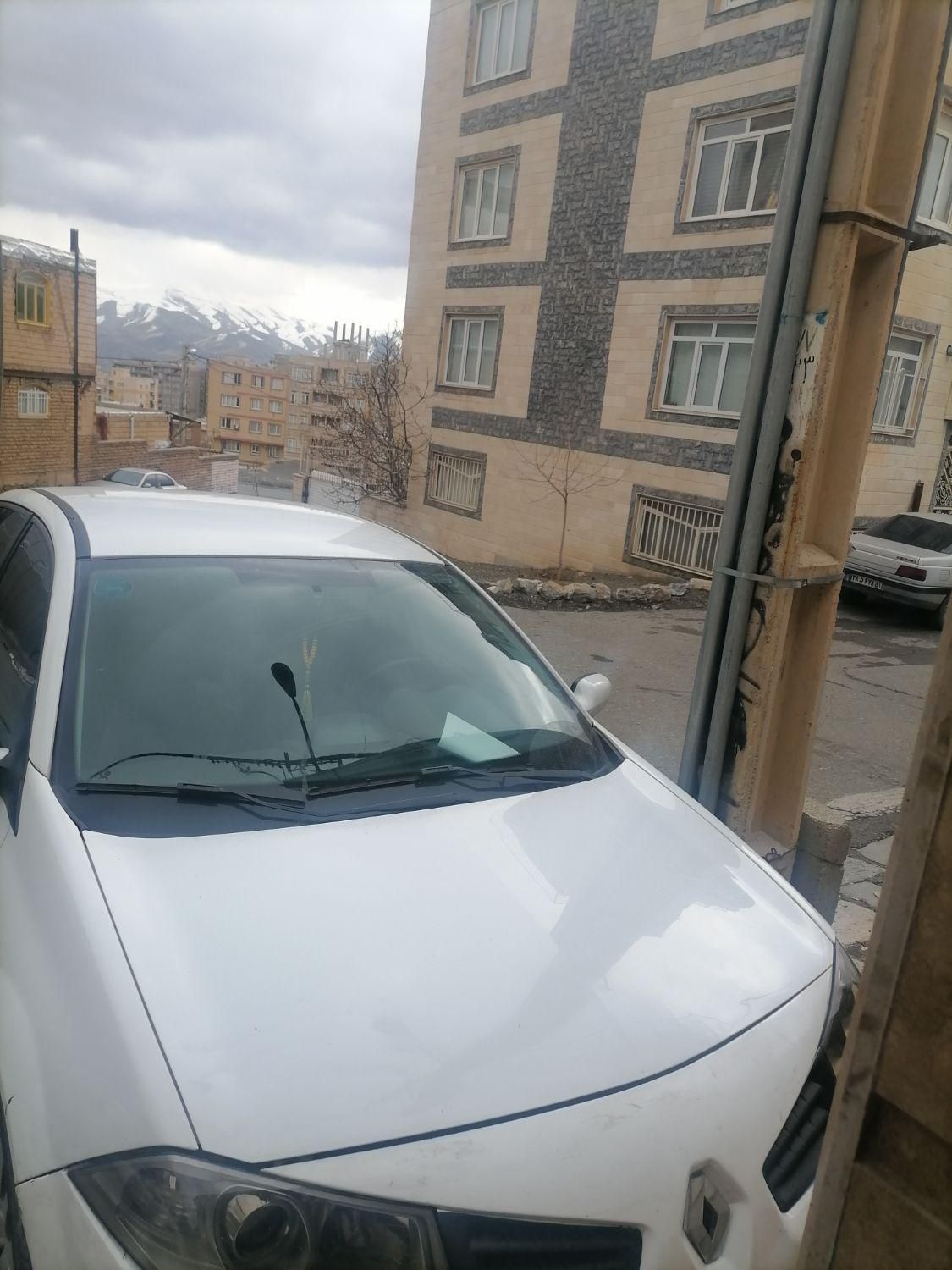 رنو مگان وارداتی دنده‌ای 1600 - 2006