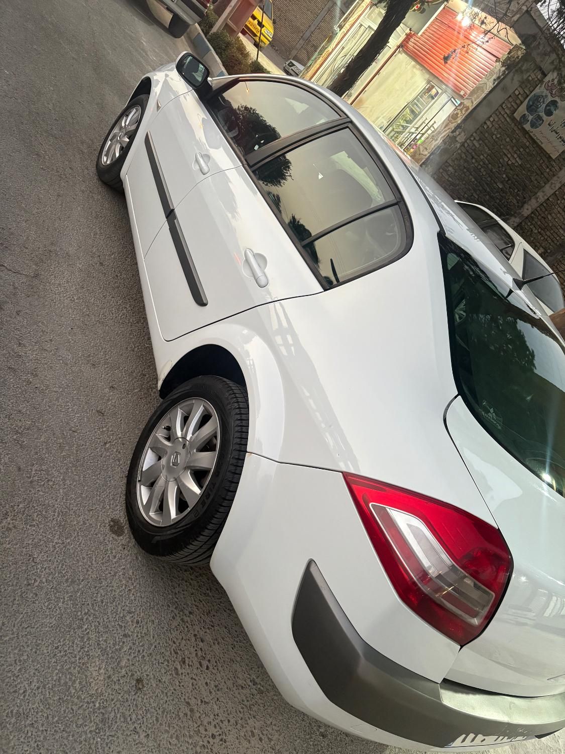 رنو مگان پارس خودرو 2000 - 1391