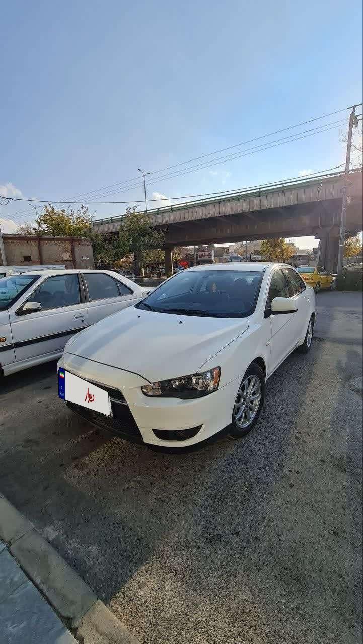 میتسوبیشی لنسر 1.6 لیتر دنده ای - 2014