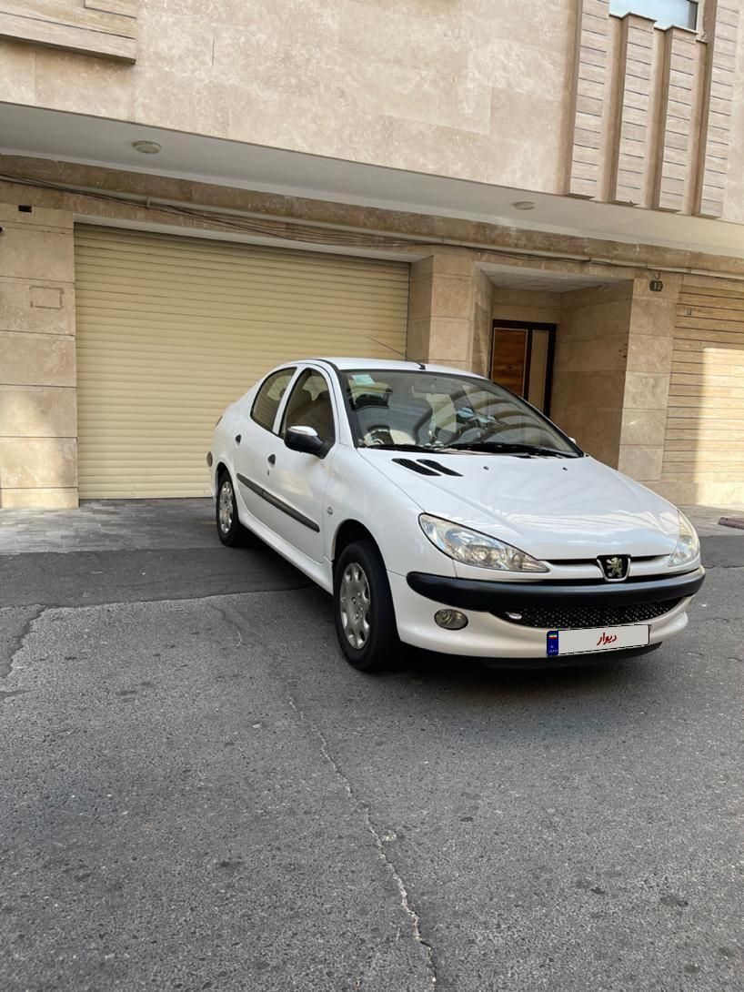 پژو ۲۰۶ صندوق دار v8 - 1399