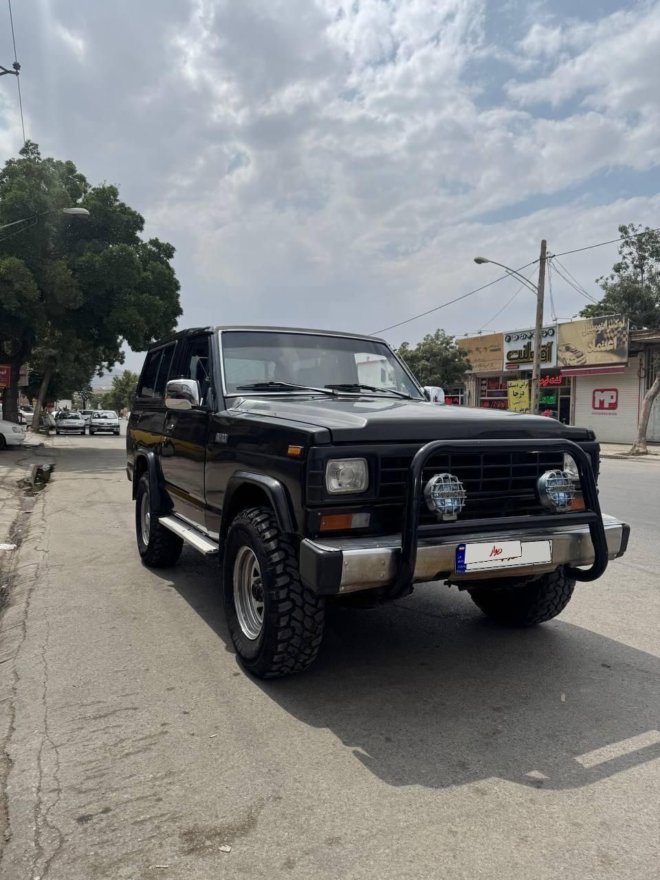 نیسان پاترول دو درب دنده‌ای - 1997