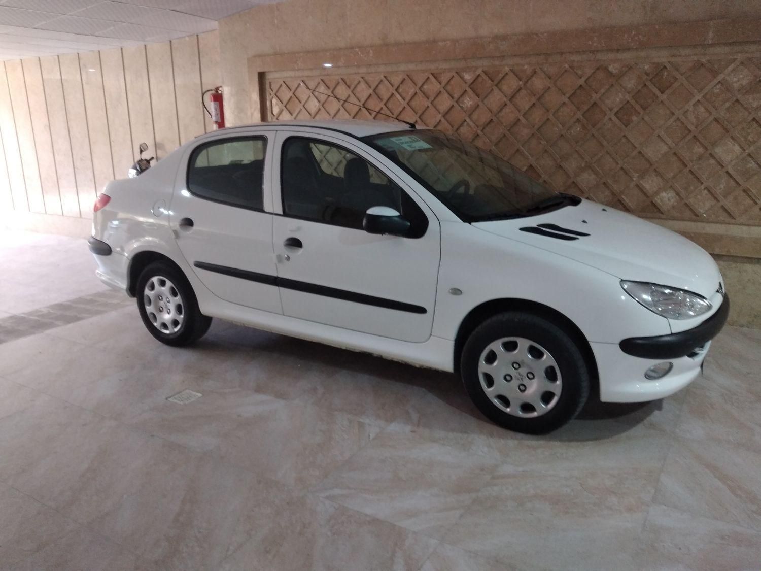 پژو ۲۰۶ صندوق دار v8 - 1395
